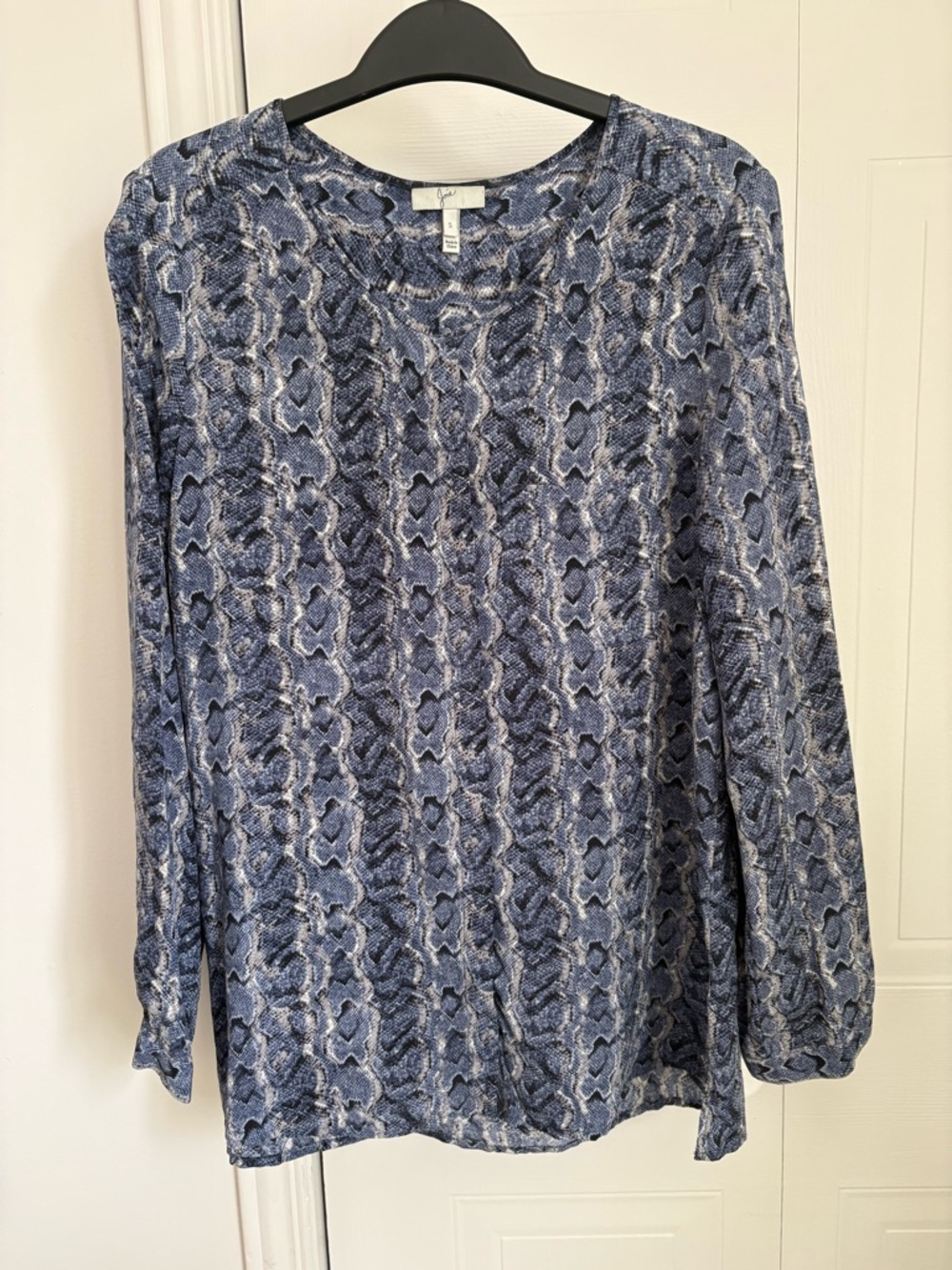 Joie 100% Silk Blue Snake-Print Long Sleeve Top